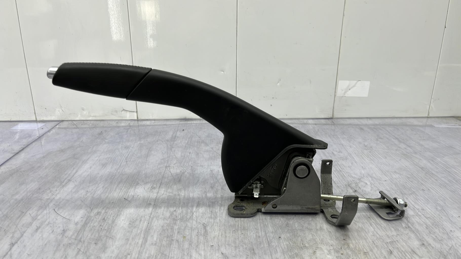 Levier frein à main RENAULT CLIO 4 PHASE 2  - 1