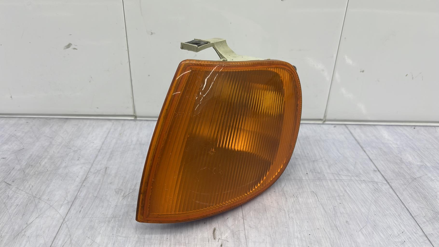 Gruppo ottico anteriore secondario sinistro (luci)(freccia) VOLKSWAGEN POLO 3 PHASE 1 Gasolina - 1