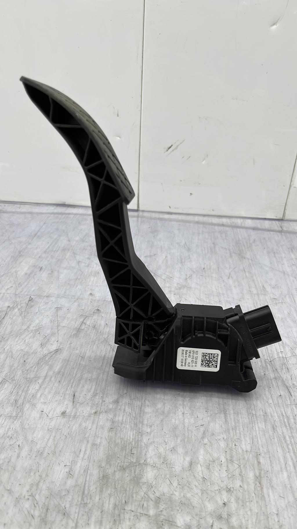 Pedale acceleratore VOLKSWAGEN POLO 6 PHASE 1 Gasolina - 1