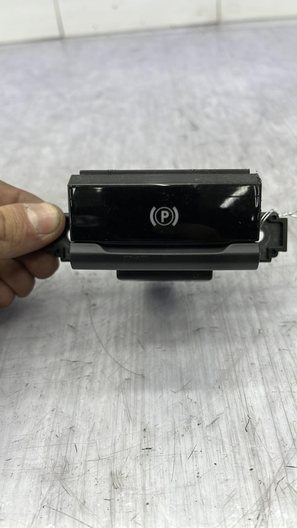 Maniglia freno a mano elettrico CITROEN C4 GRAND PICASSO 2 PHASE 1 Diésel - 1