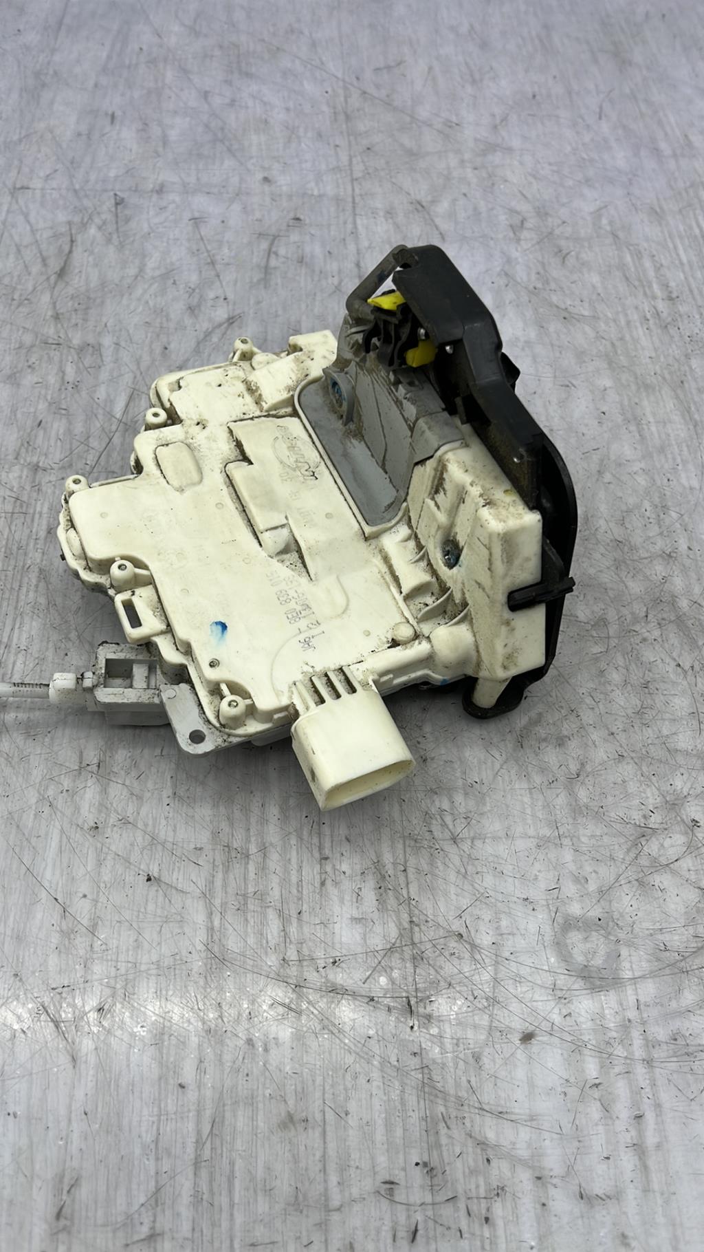 Serratura posteriore sinistra AUDI A4 2 AVANT PHASE 2 BREAK Diésel - 1