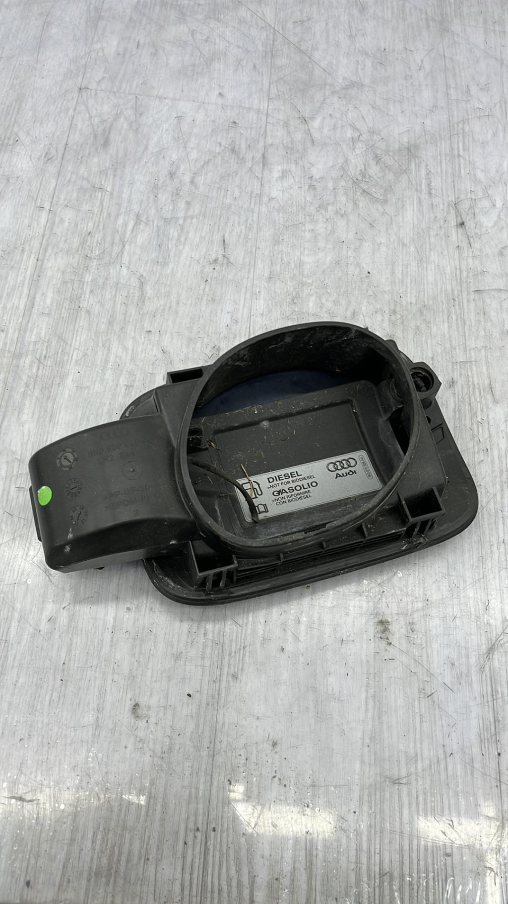 Trappe d'essence AUDI A4 3 AVANT PHASE 1 BREAK Diesel - 1