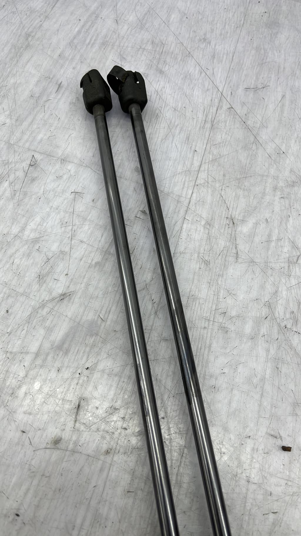 Verin de coffre OPEL CORSA E Essence - 1
