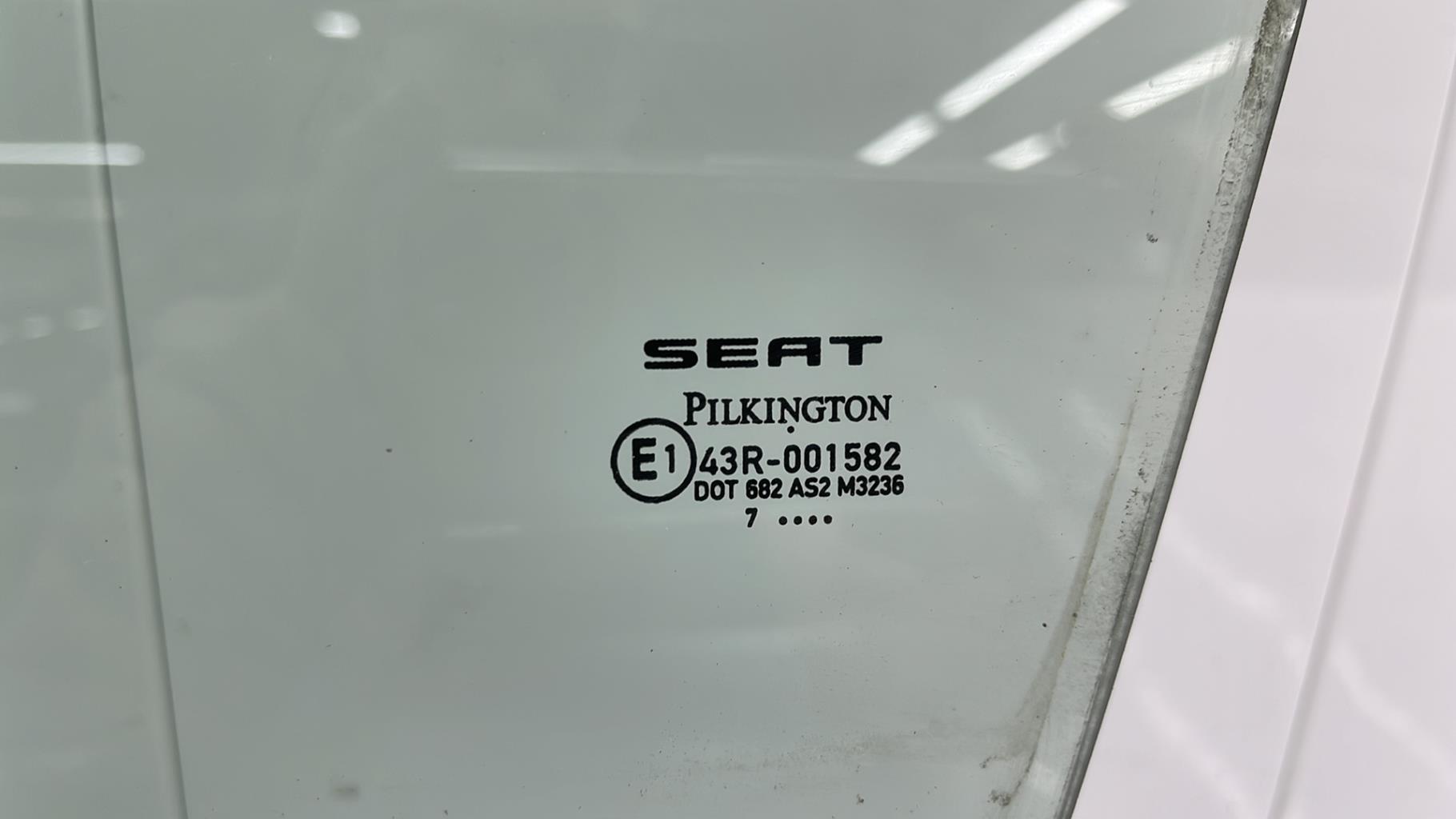 Vitre avant gauche SEAT LEON 2 PHASE 1 Diesel - 1
