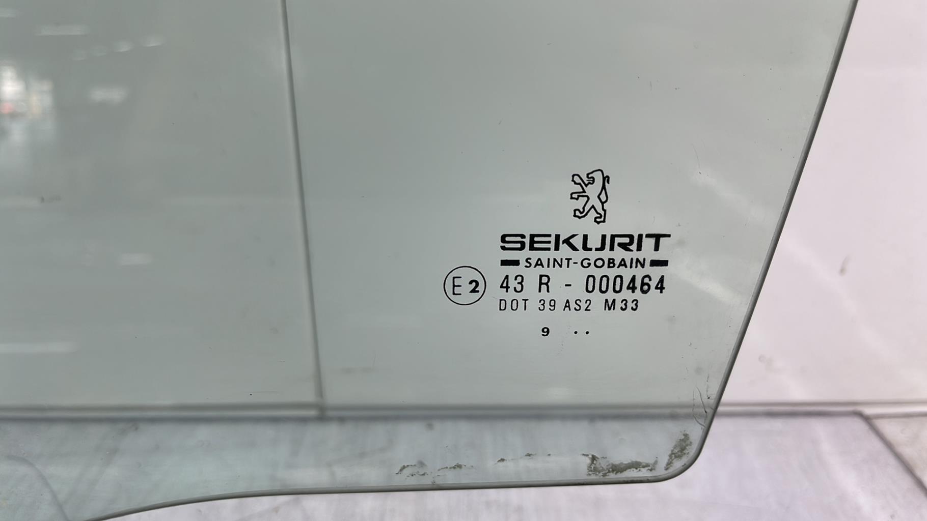 Vetro anteriore sinistro PEUGEOT 206 PHASE 1 Diésel - 1