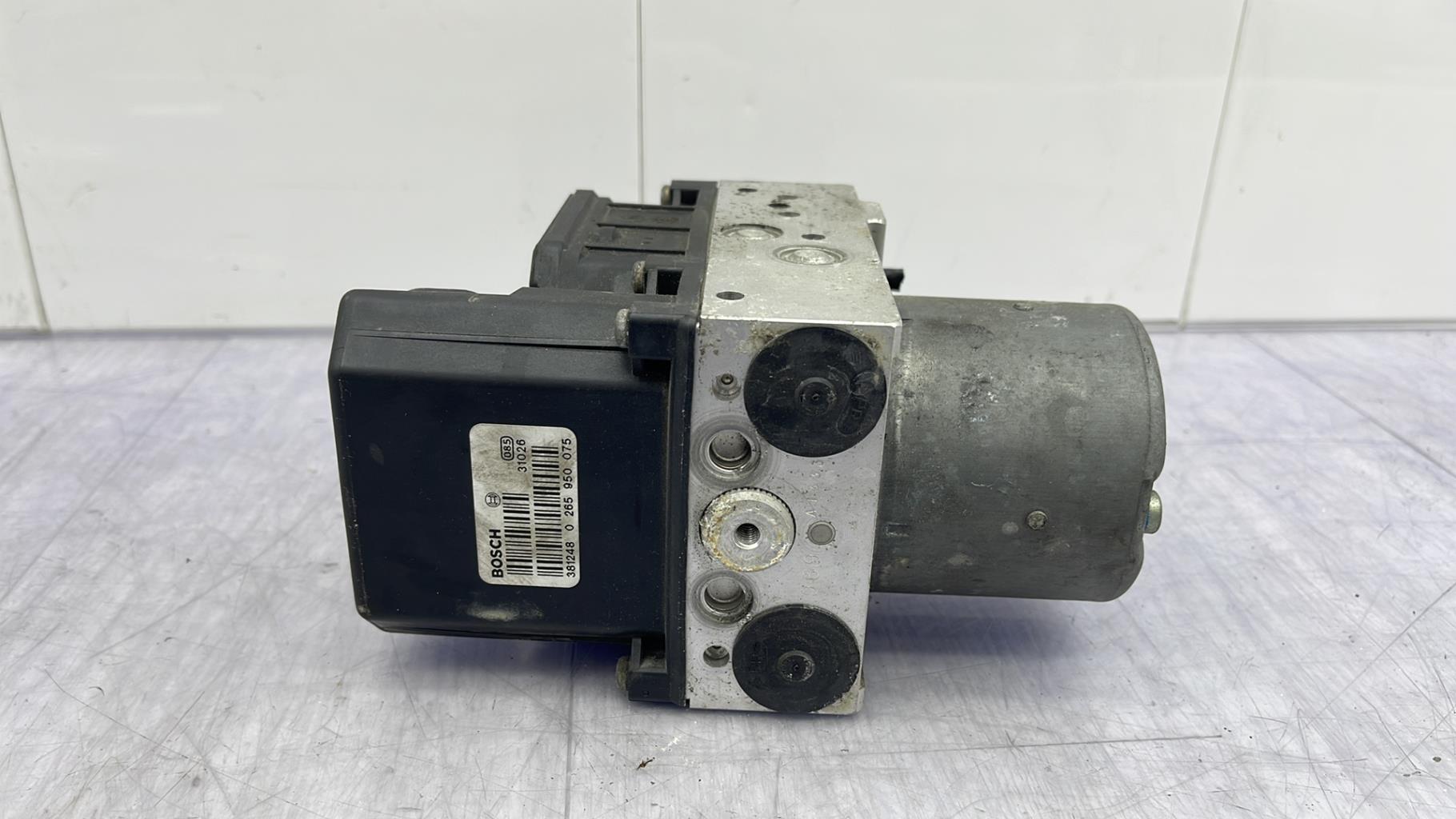 Bloc ABS (freins anti-blocage) CITROEN C8 Diesel - 1