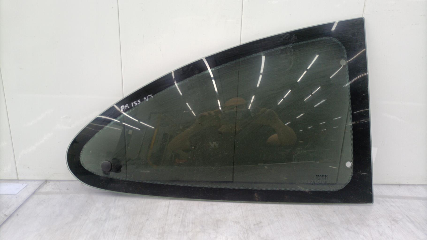 Custode arriere droit RENAULT MEGANE 1 PHASE 2 COUPE Diesel - 1
