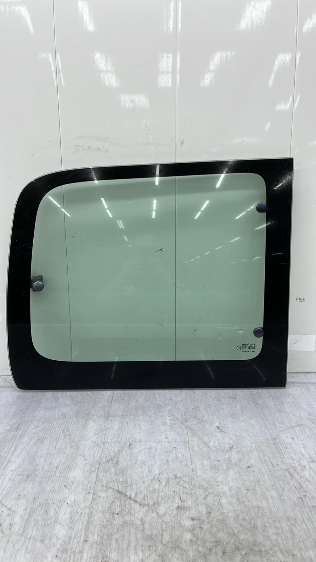 Ventanilla triangular trasera derecha CITROEN BERLINGO 1 PHASE 2 Diésel - 1