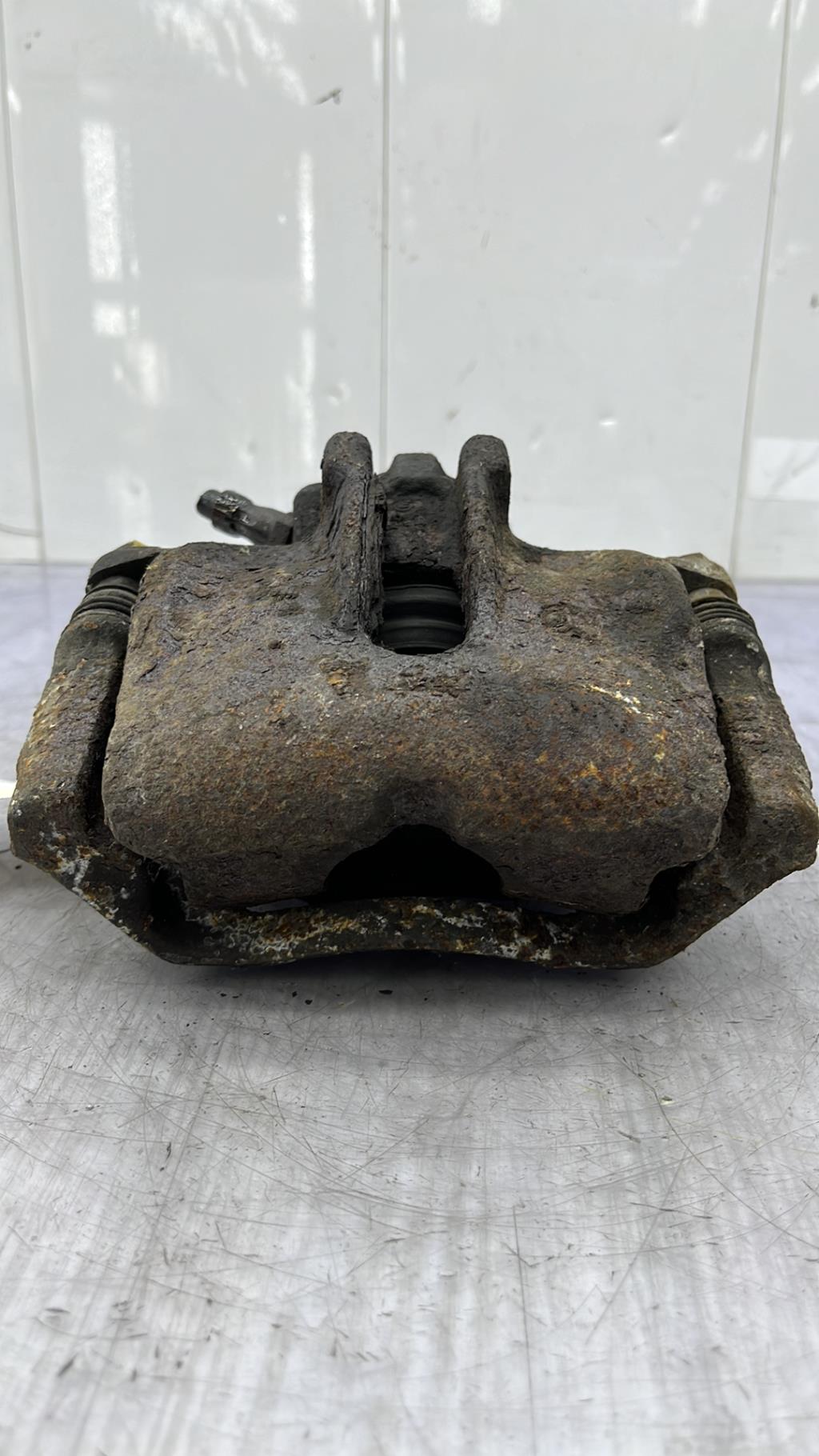 Pinza freni anteriore sinistra MERCEDES 300 W124 PHASE 1 Diésel - 1