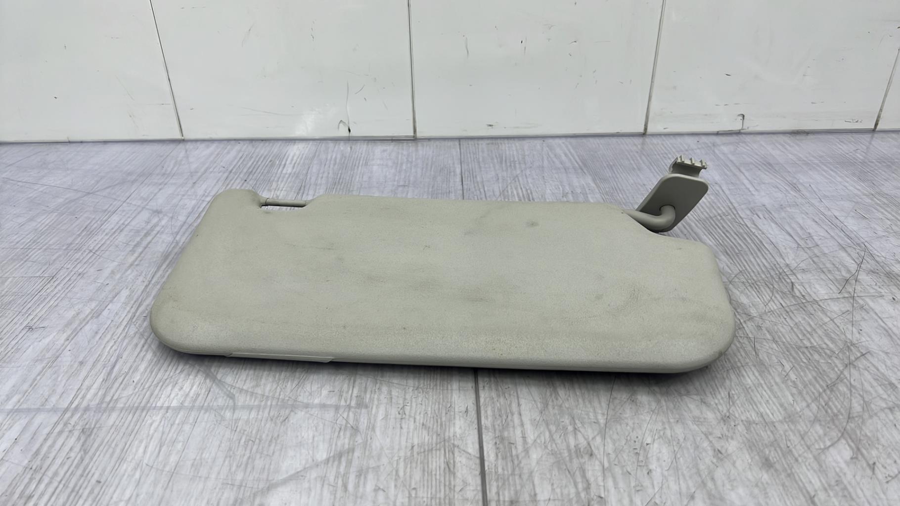 Visiera parasole sinistra FORD FIESTA 6 PHASE 1 Diésel - 1