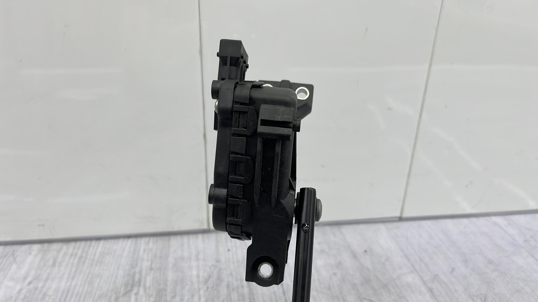 Pedale d'accelerateur SUZUKI IGNIS 2 Diesel - 1
