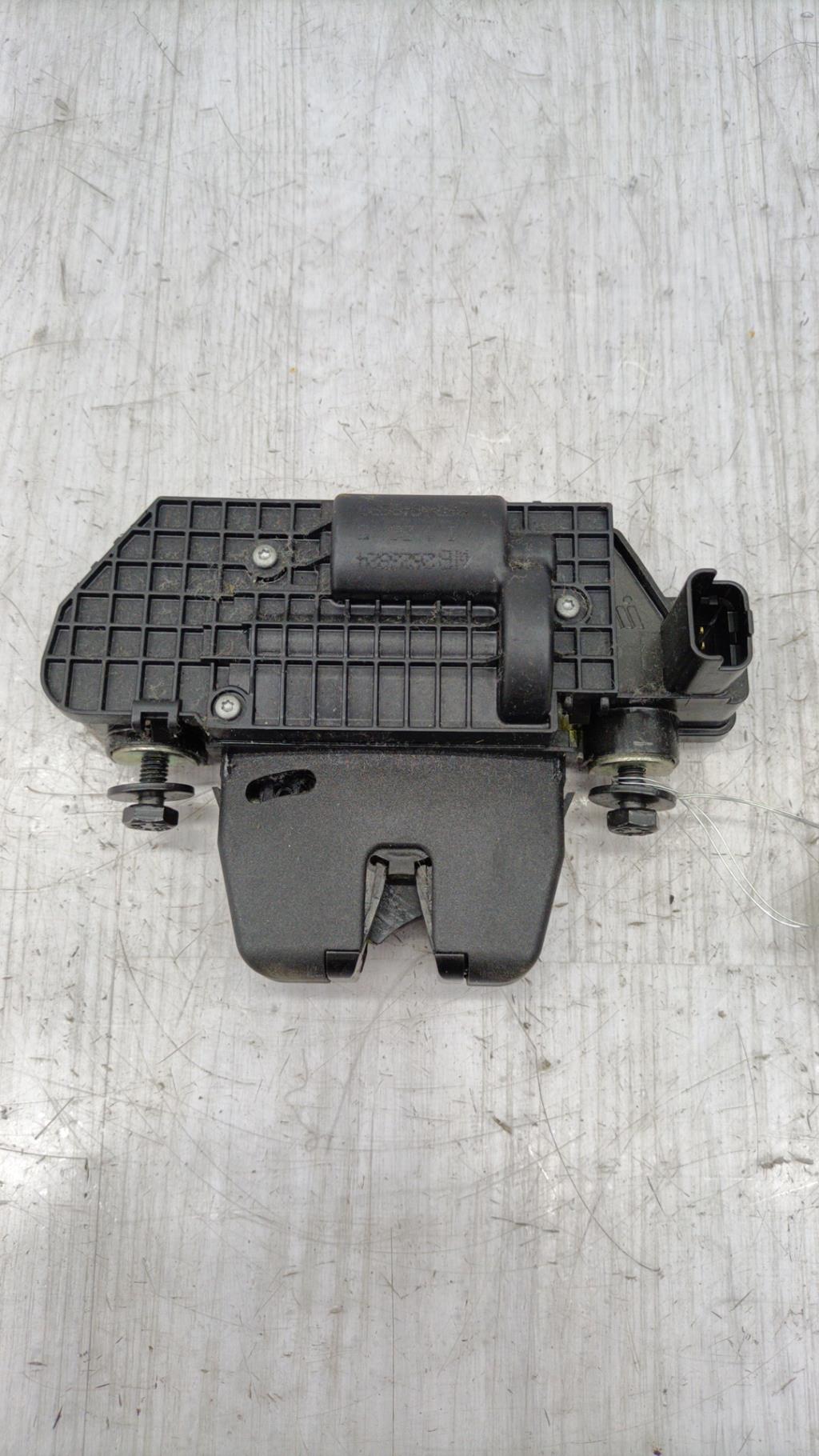 Serrure de coffre CITROEN C3 2 PHASE 2 Diesel - 1