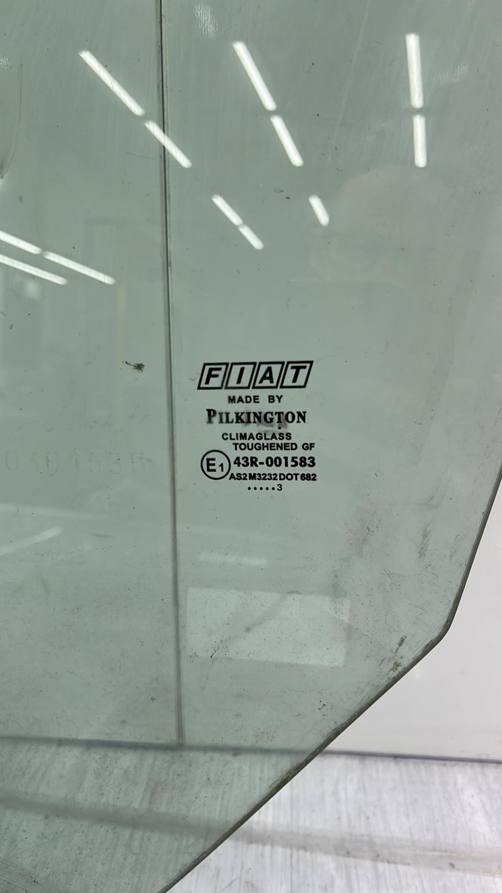 Vetro anteriore sinistro FIAT STILO Diésel - 1