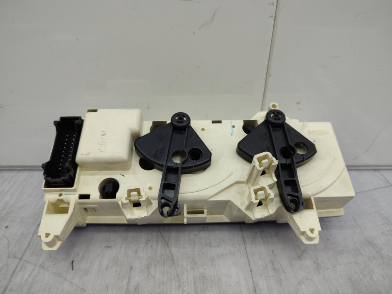 Commande chauffage RENAULT SCENIC 1 PHASE 1 Essence - 1