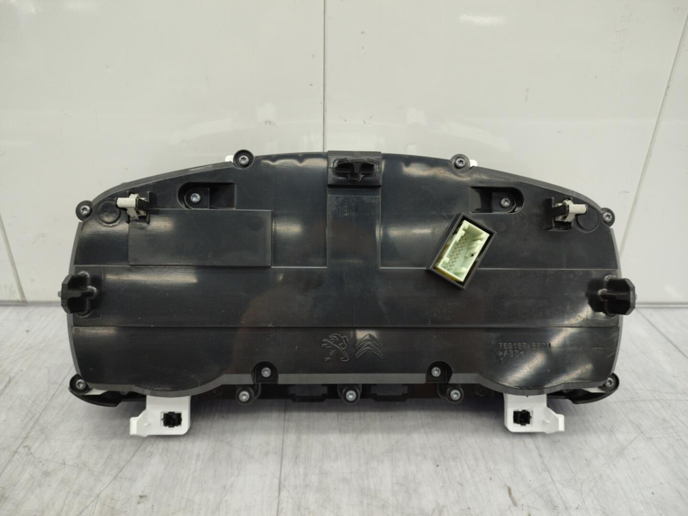 Compteur CITROEN C3 3 PHASE 2 Essence - 1