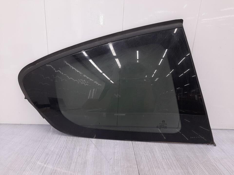 Ventanilla triangular trasera derecha PEUGEOT 208 1 PHASE 1 Diésel - 1