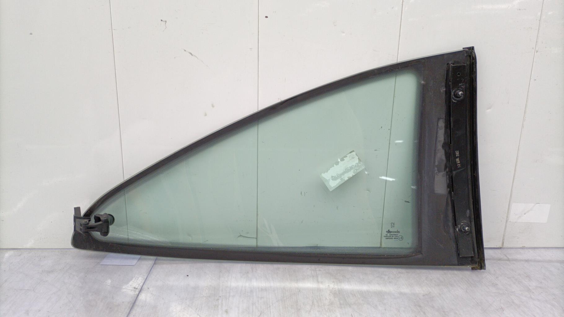 Ventanilla triangular trasera izquierda PEUGEOT 406 COUPE Gasolina - 1