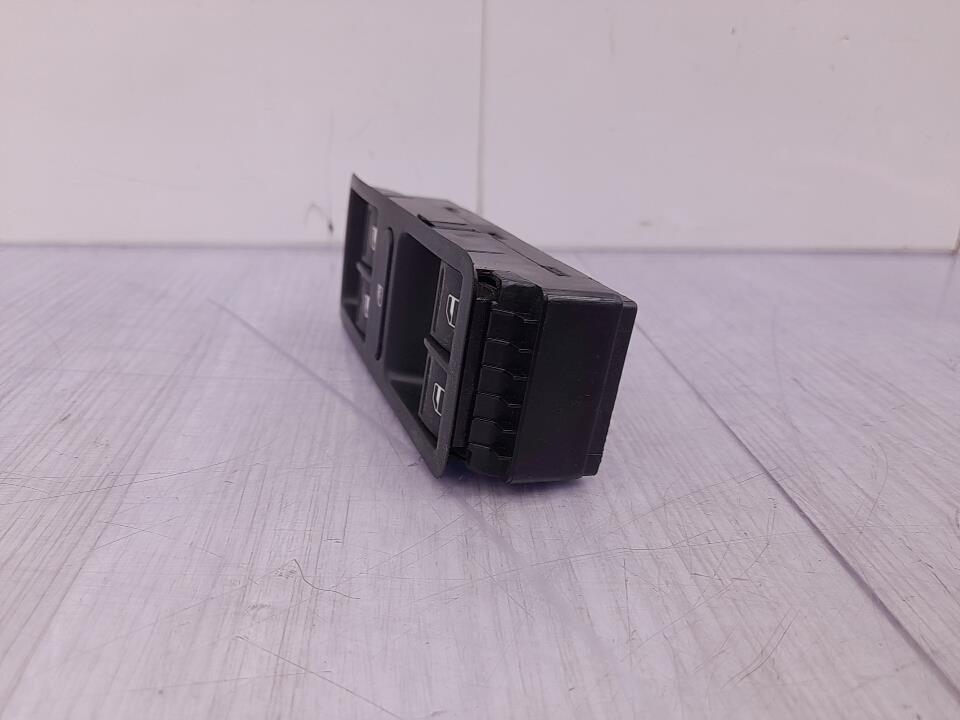 Interruttore lavacristalli anteriore sinistro VOLKSWAGEN POLO 5 PHASE 1 Gasolina - 1