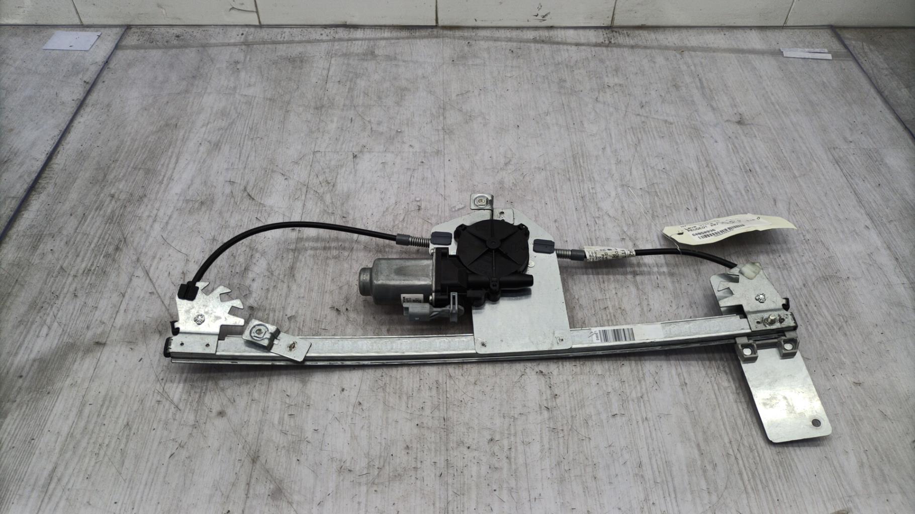 Alzacristalli elettrico anteriore destro PEUGEOT 207 PHASE 2 Diésel - 1