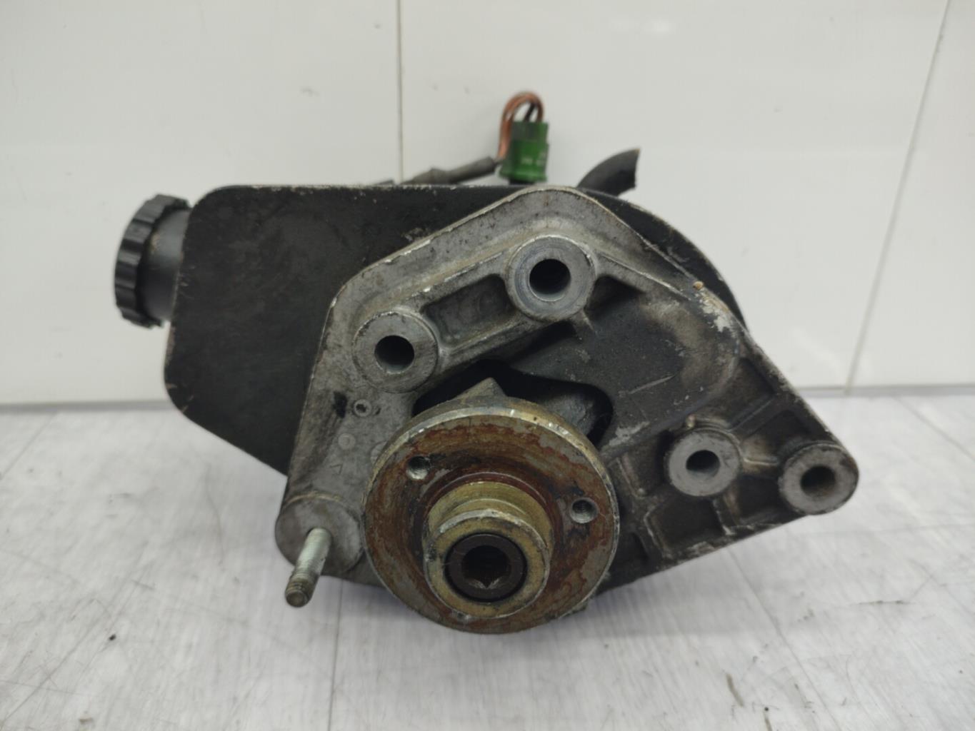 Pompe de direction RENAULT CLIO 1 PHASE 1 Essence - 1