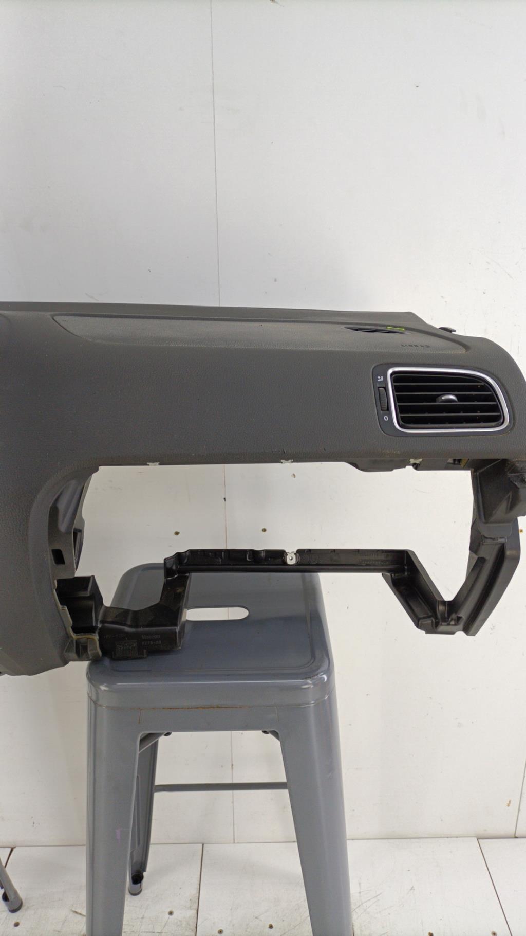 Tableau de bord VOLKSWAGEN POLO 5 PHASE 1 Essence - 1