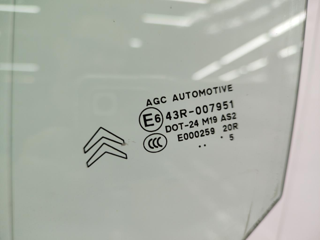 Vitre avant gauche CITROEN C3 2 PHASE 2 Diesel - 1