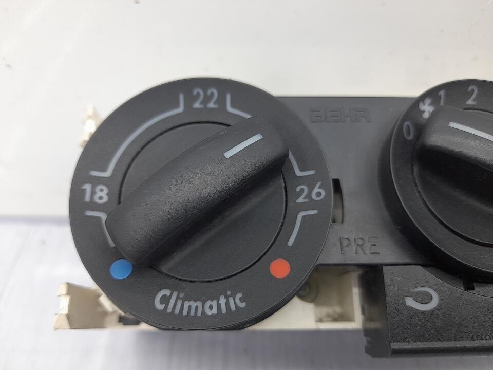 Commande chauffage VOLKSWAGEN POLO 4 PHASE 1 Diesel - 1