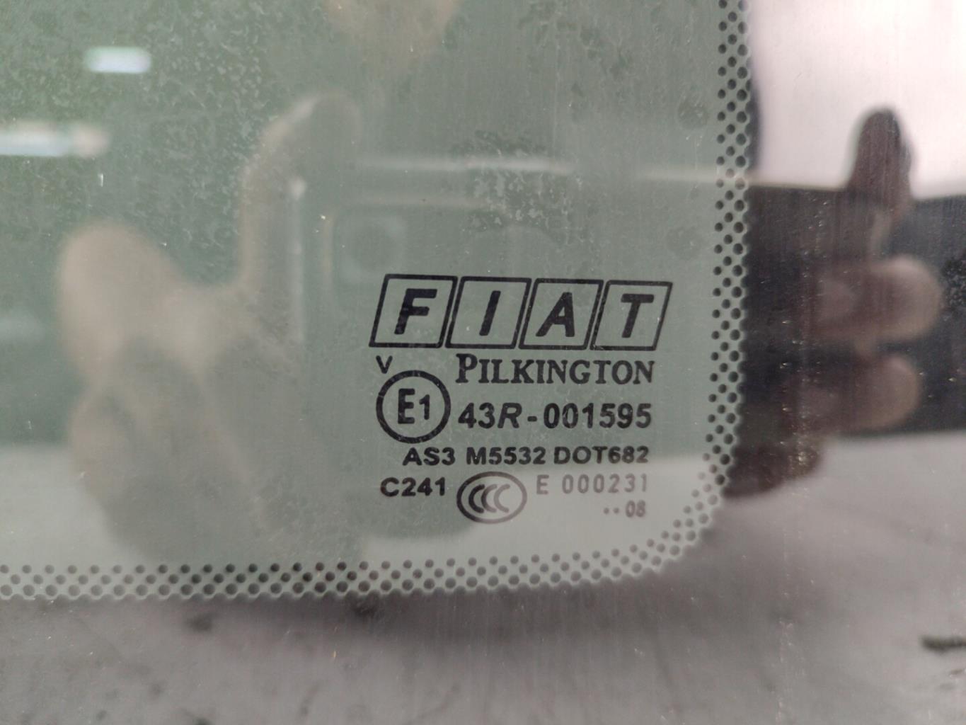 Custode arriere gauche FIAT PANDA 2 PHASE 1 Essence - 1