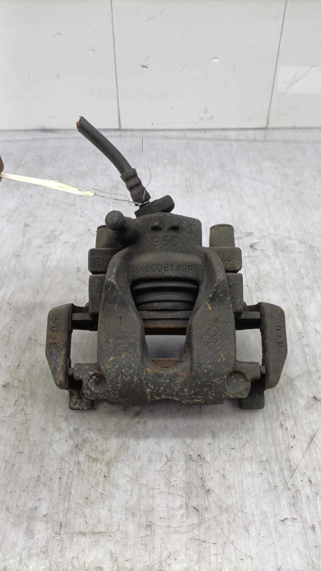 Etrier avant droit (freinage) RENAULT CLIO 4 PHASE 1 Diesel - 1