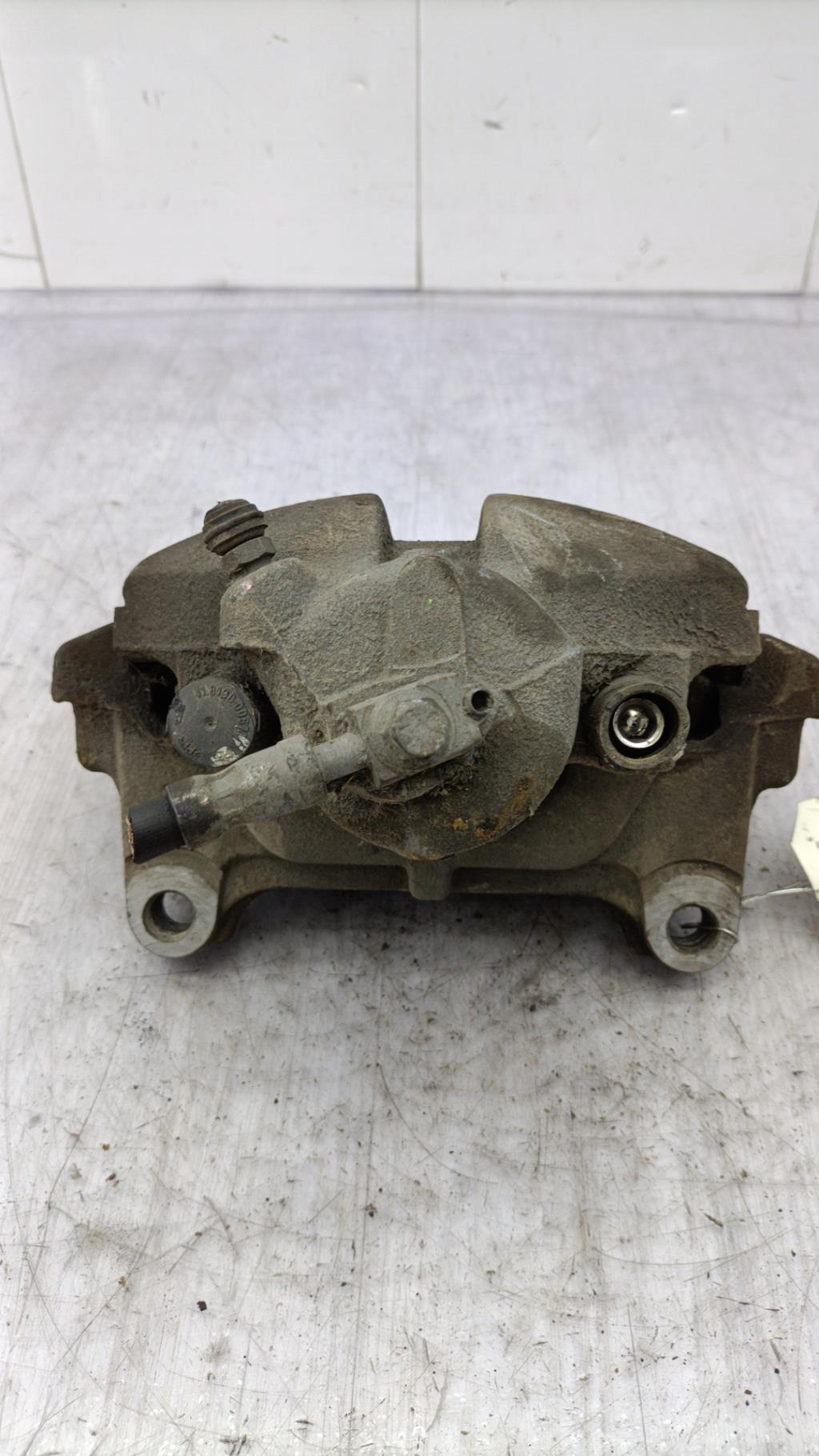 Pinza freni anteriore sinistra VOLKSWAGEN PASSAT 5 BREAK Diésel - 1