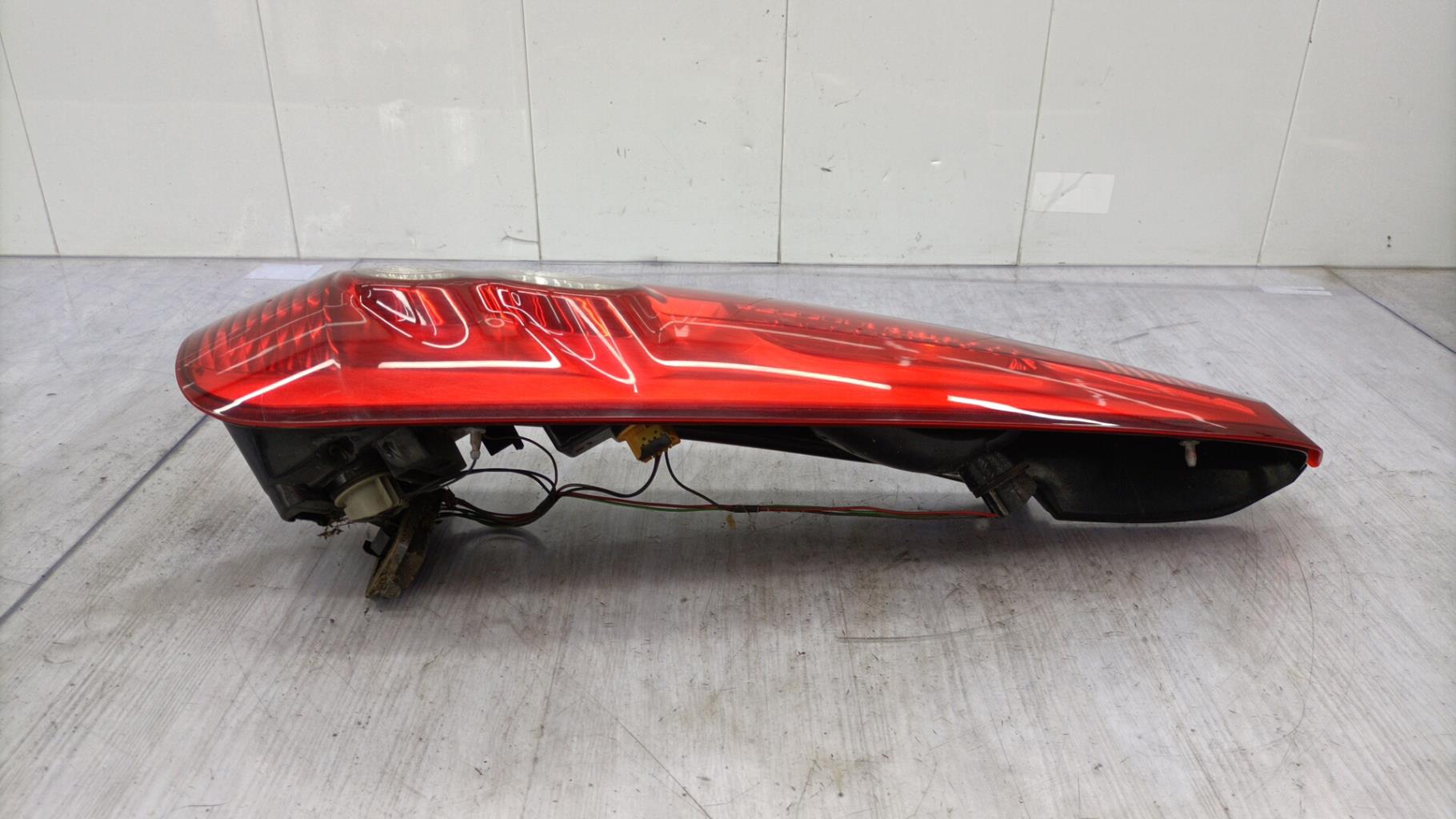 Fanale posteriore principale destro (luci) FORD FIESTA 5 PHASE 2 Diésel - 1