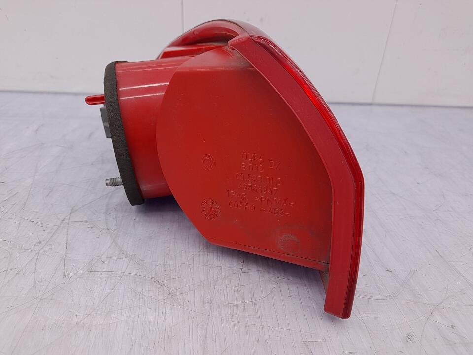 Fanale posteriore principale destro (luci) ALFA ROMEO 147 PHASE 1 Diésel - 1