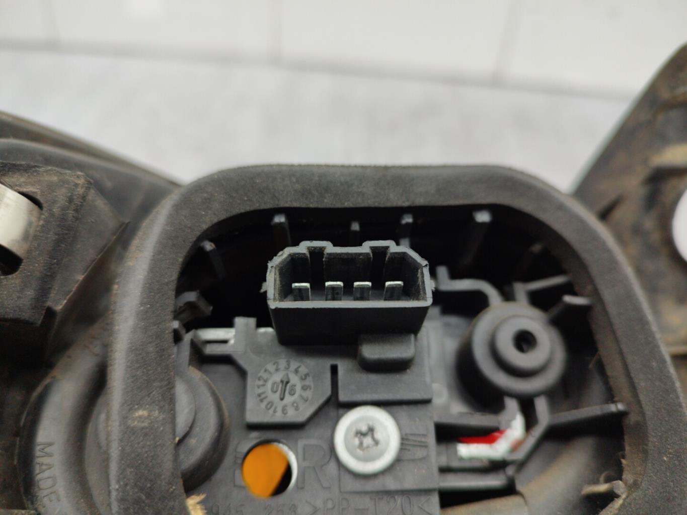 Fanale posteriore principale destro (luci) SEAT IBIZA 3 PHASE 1 Diésel - 1