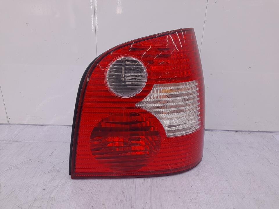 Fanale posteriore principale destro (luci) VOLKSWAGEN POLO 4 PHASE 1 Diésel - 1