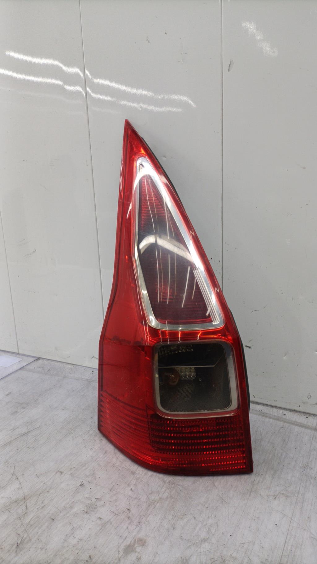 Fanale posteriore principale sinistro (luci) RENAULT MEGANE 2 PHASE 1 BREAK Diésel - 1