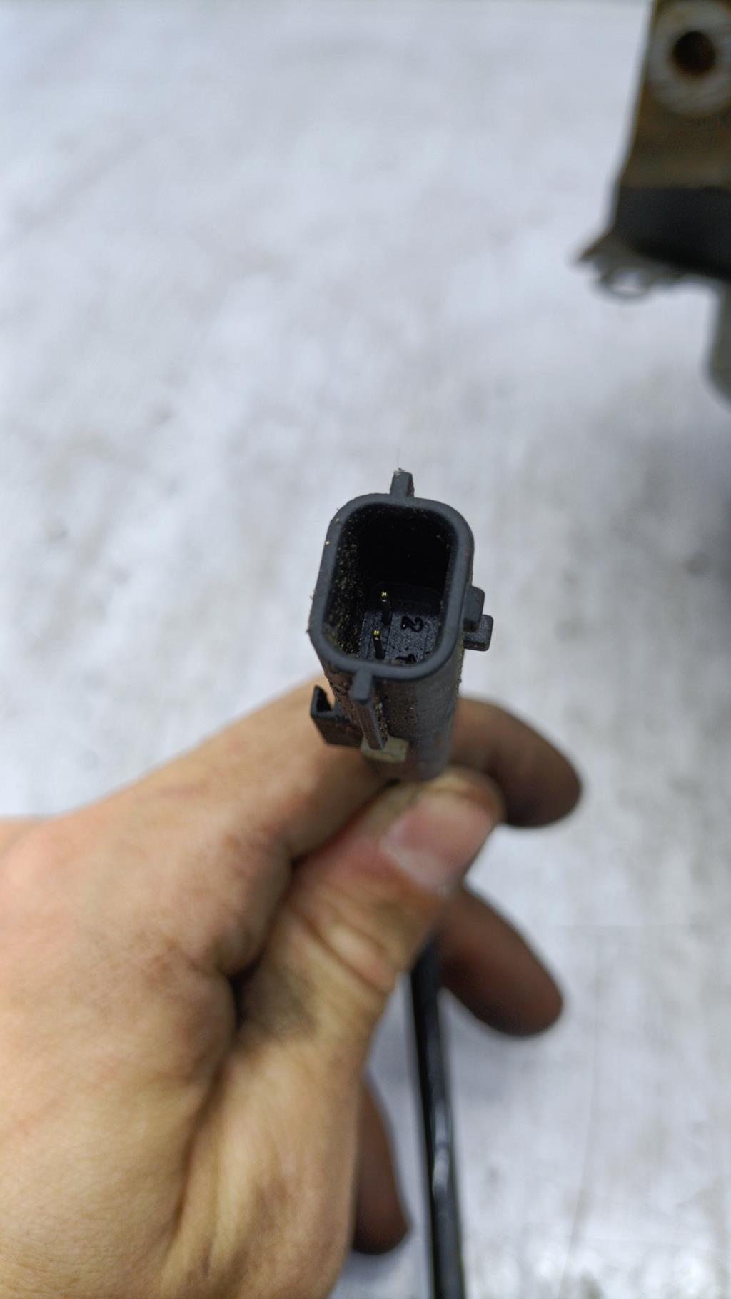 Fusee avant droit RENAULT CLIO 4 PHASE 1  - 1