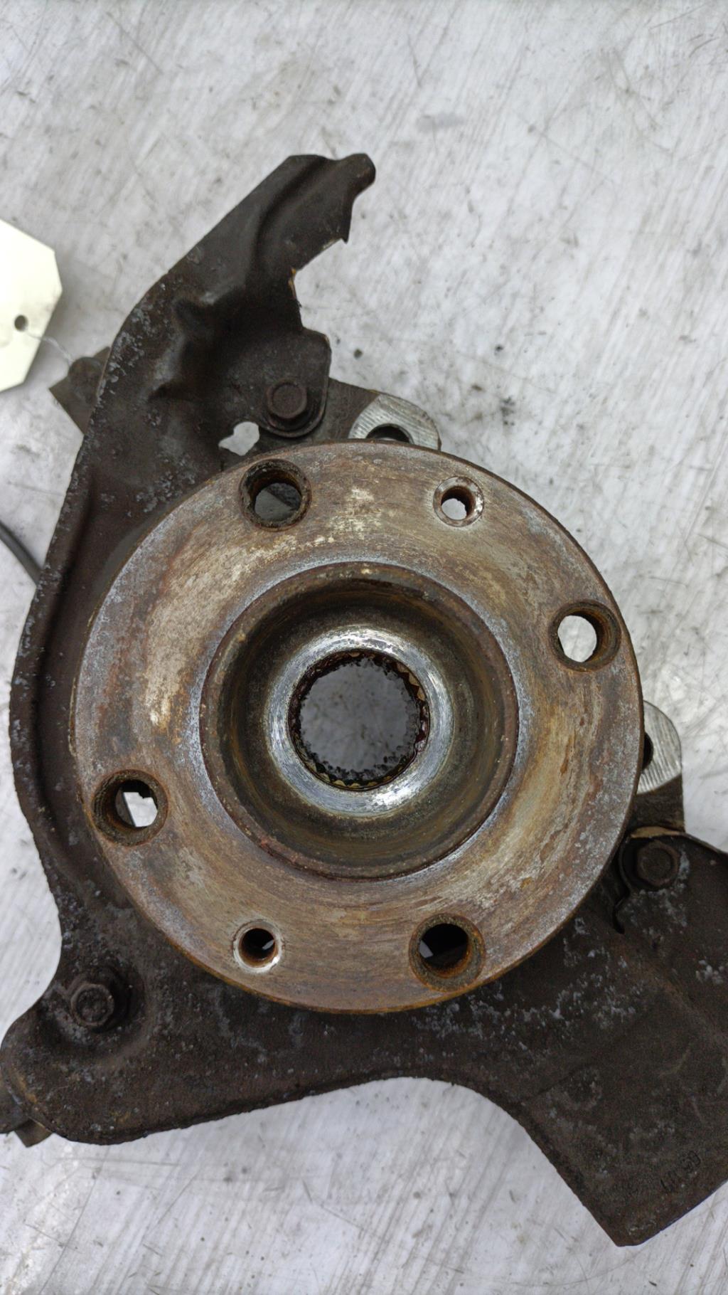 Fusee avant droit FIAT STILO BREAK Diesel - 1