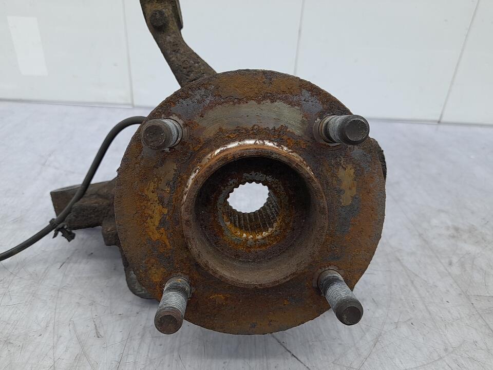 Fusee avant gauche FORD FIESTA 6 PHASE 1 Diesel - 1
