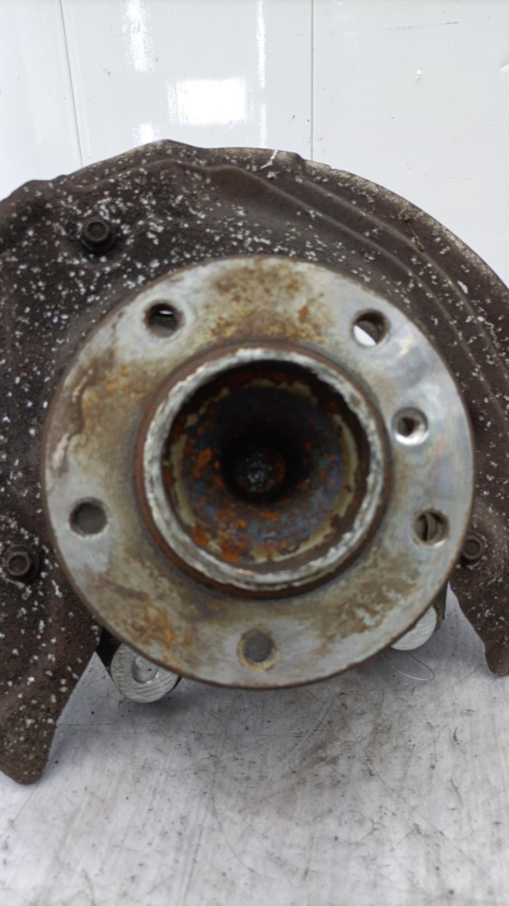 Fusee avant gauche BMW SERIE 3 E90 PHASE 2 Diesel - 1