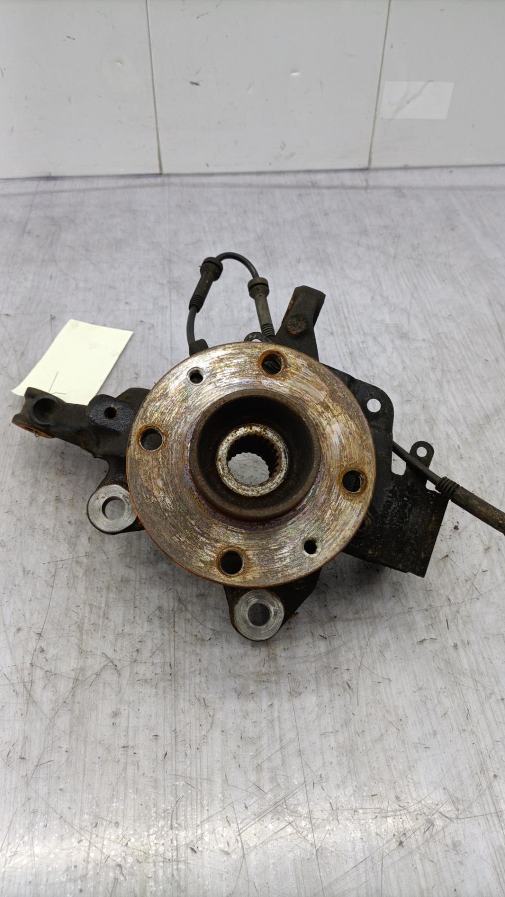 Fusee avant gauche RENAULT CLIO 4 PHASE 1  - 1