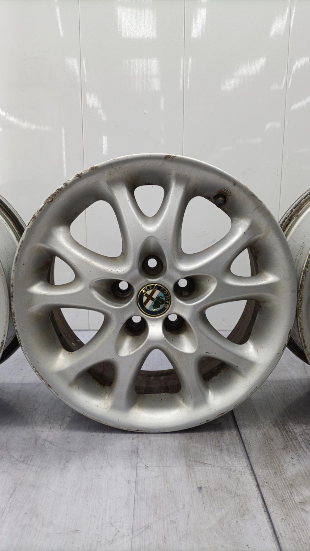 Set di 4 cerchioni ALFA ROMEO 147 PHASE 1 Diésel - 1