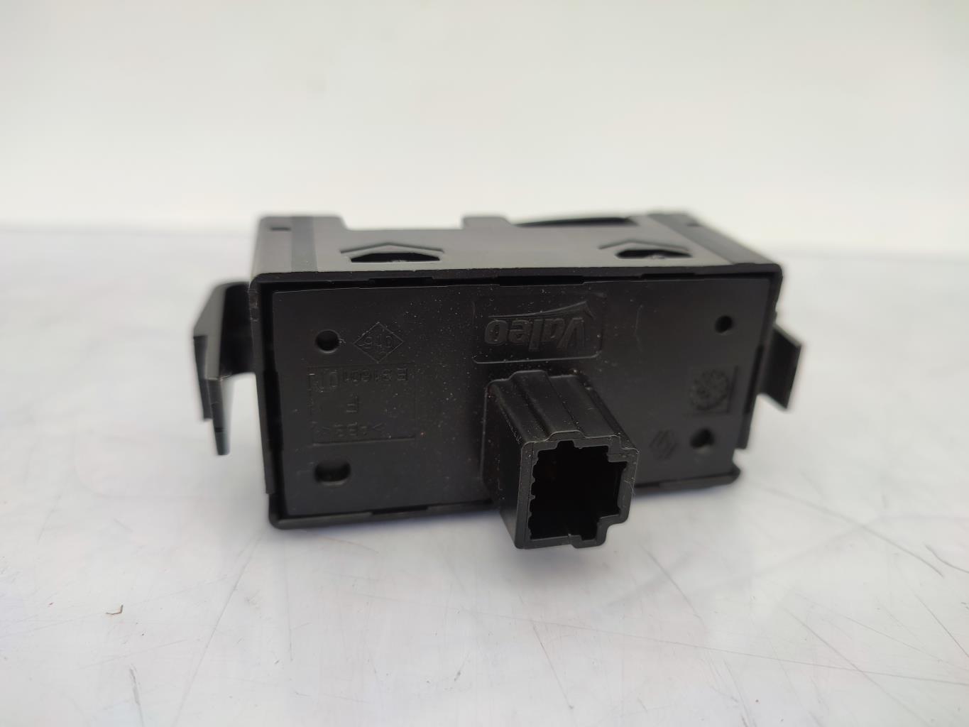 Bouton de warning DACIA SANDERO 2 PHASE 2 Essence - 1