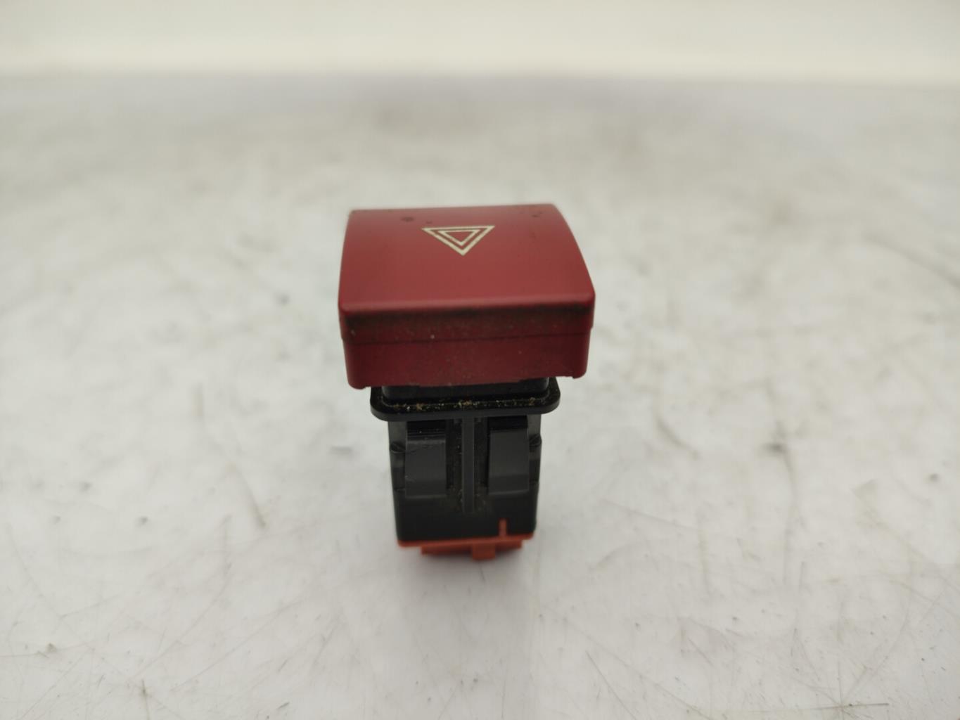 Bouton de warning PEUGEOT PARTNER 2 PHASE 1 Diesel - 1