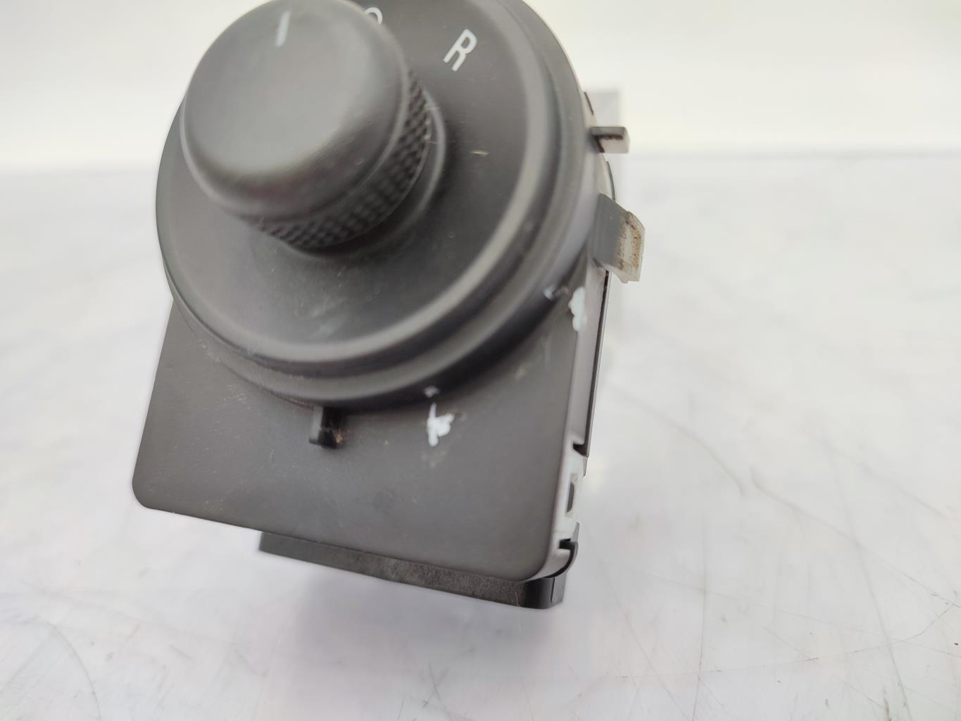 Commande retroviseurs OPEL MERIVA B PHASE 1 Diesel - 1