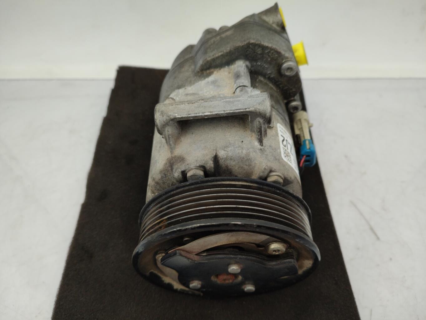 Compresseur clim OPEL MERIVA B PHASE 1 Diesel - 1