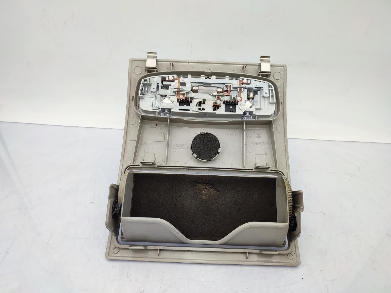 Eclairage de plafonnier FORD MONDEO 2 Diesel - 1