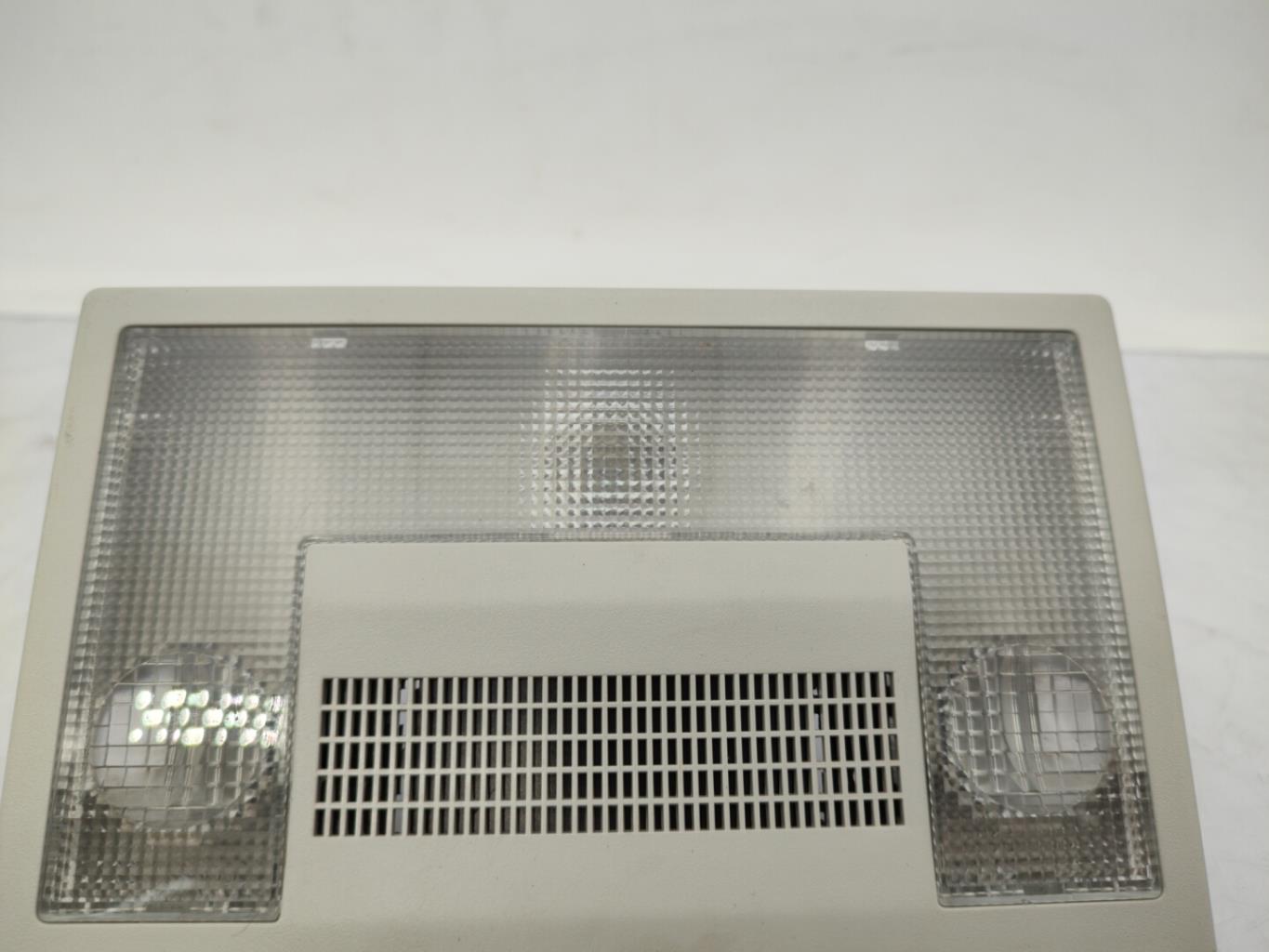 Luce di cortesia VOLKSWAGEN POLO 5 PHASE 1 Diésel - 1