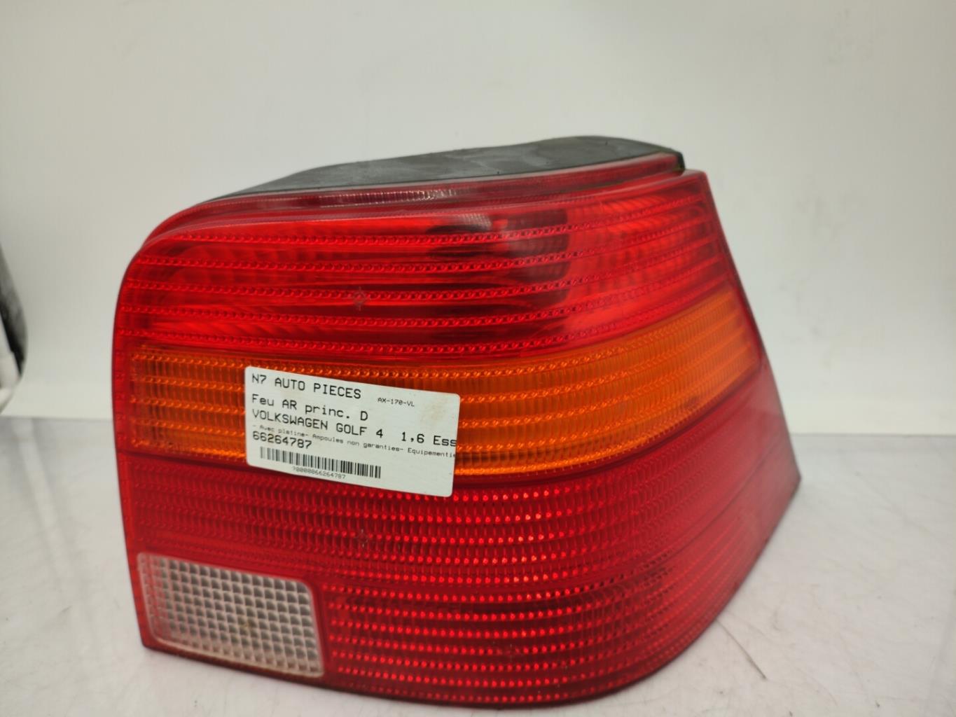 Fanale posteriore principale destro (luci) VOLKSWAGEN GOLF 4 Gasolina - 1