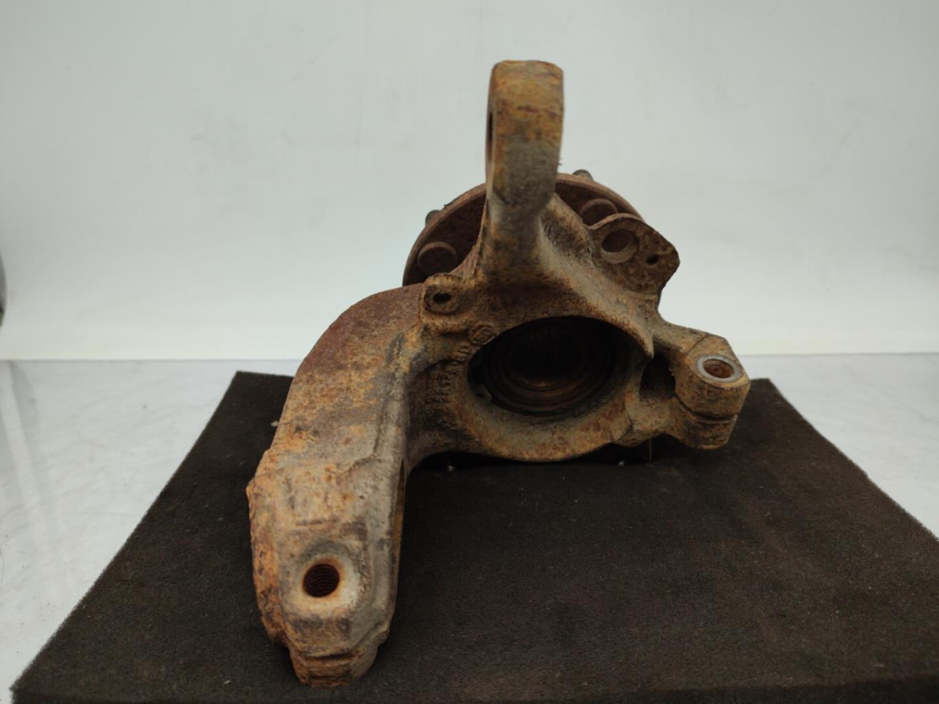 Fusee avant droit FORD FIESTA 4 PHASE 2 Diesel - 1