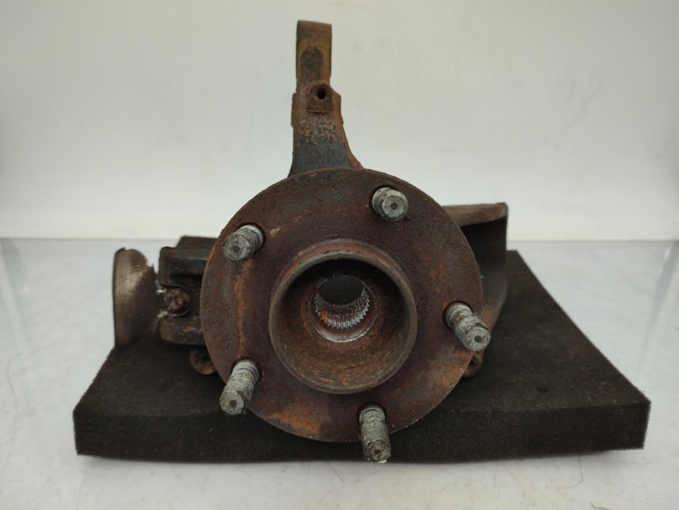 Fusee avant droit FORD FOCUS 2 PHASE 2 Diesel - 1